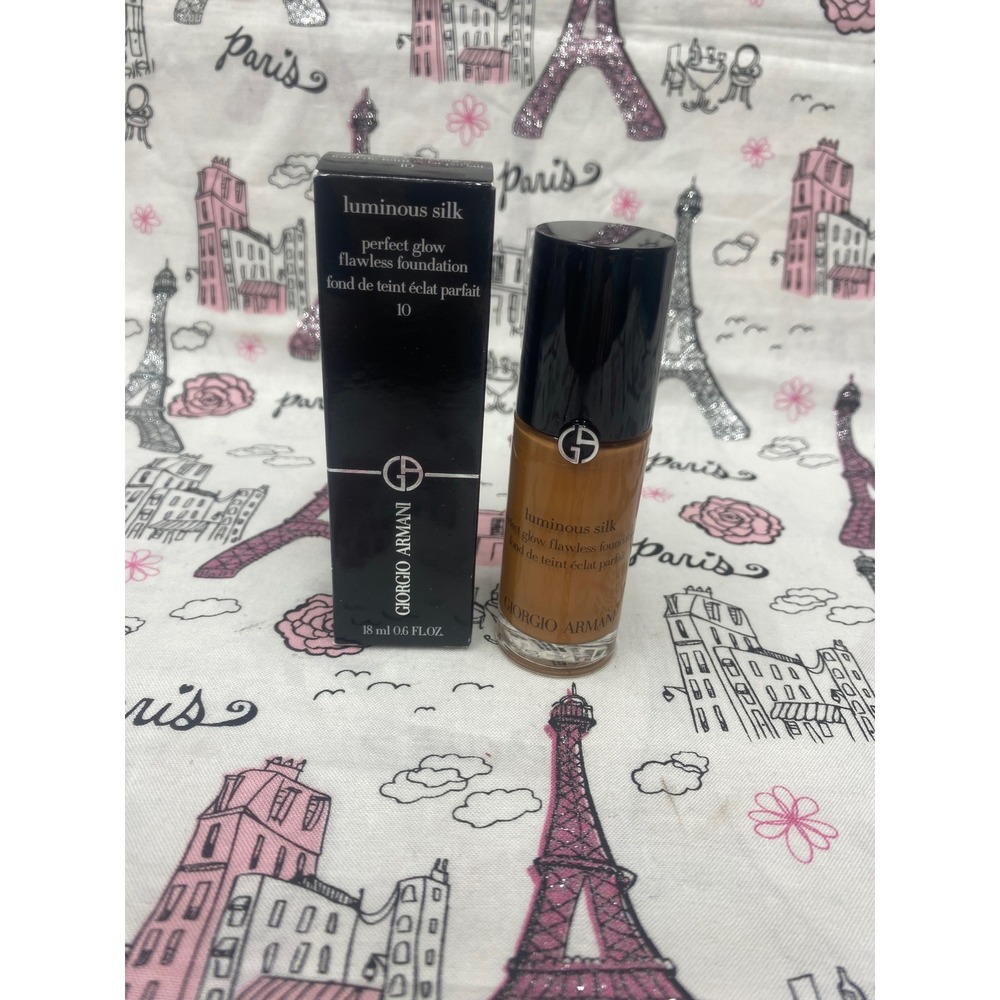 Giorgio Armani Luminous Silk Foundation Shade 10 Perfect Glow 18ml 0.6oz New Box